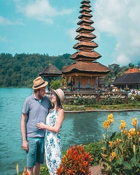 bratan lake temple