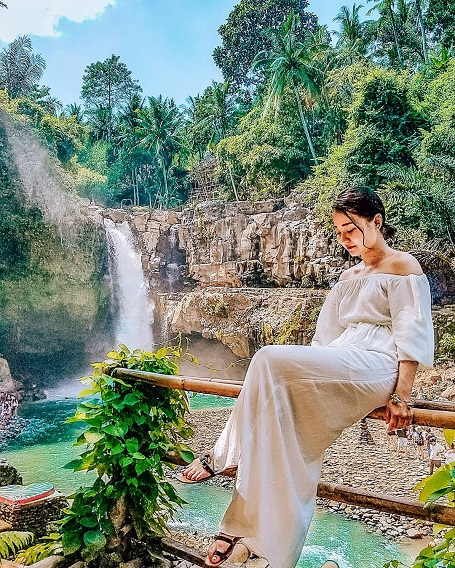 tegenungan waterfall, ubud