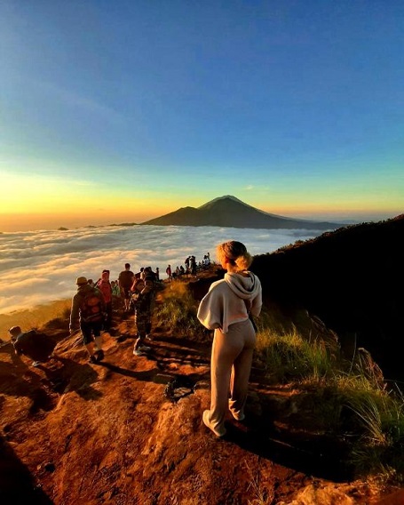 mount batur sunrise
