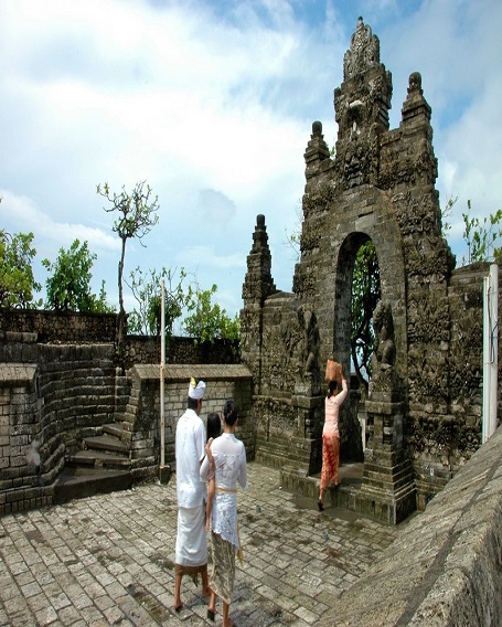 uluwatu temple